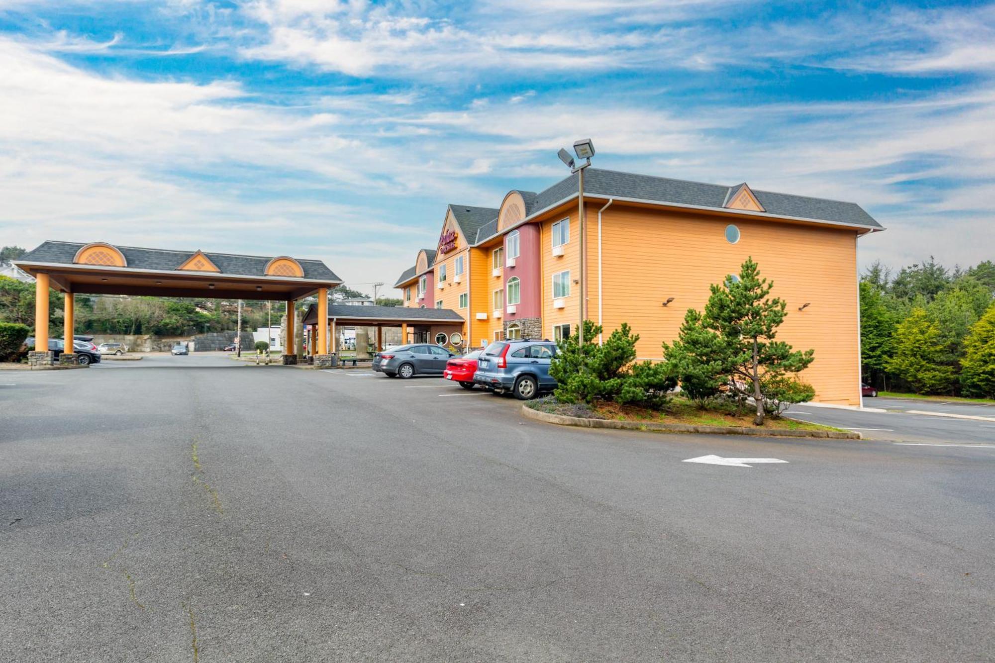 Palace Inn & Suites Lincoln City Exteriör bild