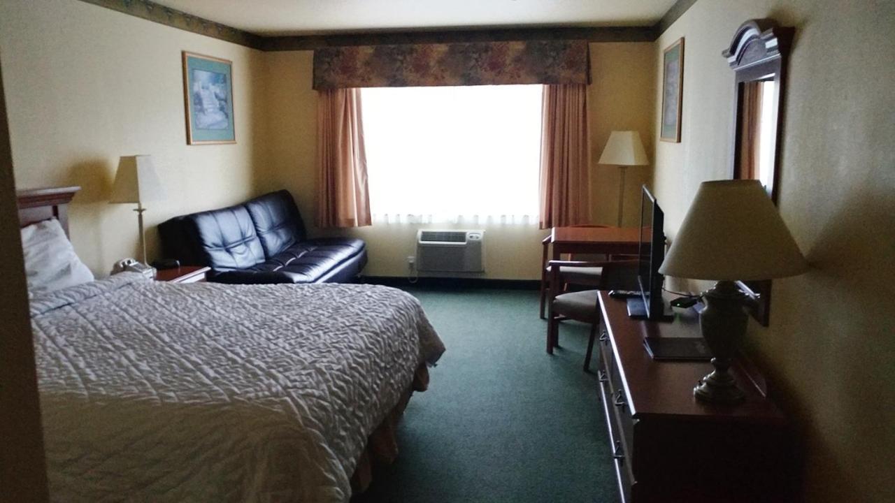 Palace Inn & Suites Lincoln City Exteriör bild