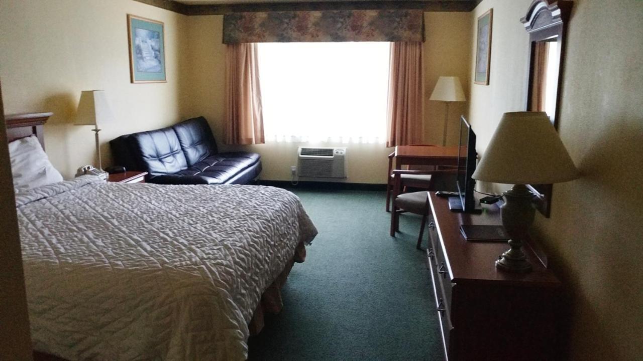 Palace Inn & Suites Lincoln City Exteriör bild