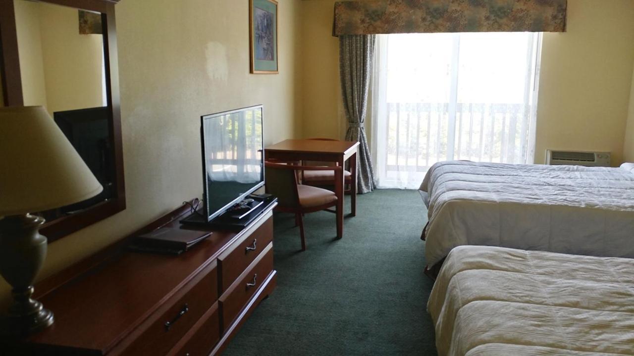 Palace Inn & Suites Lincoln City Exteriör bild