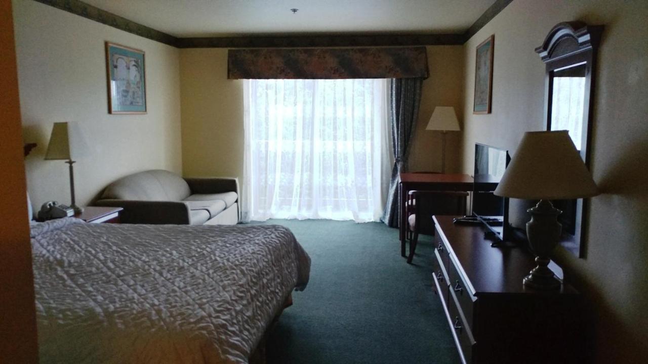 Palace Inn & Suites Lincoln City Exteriör bild