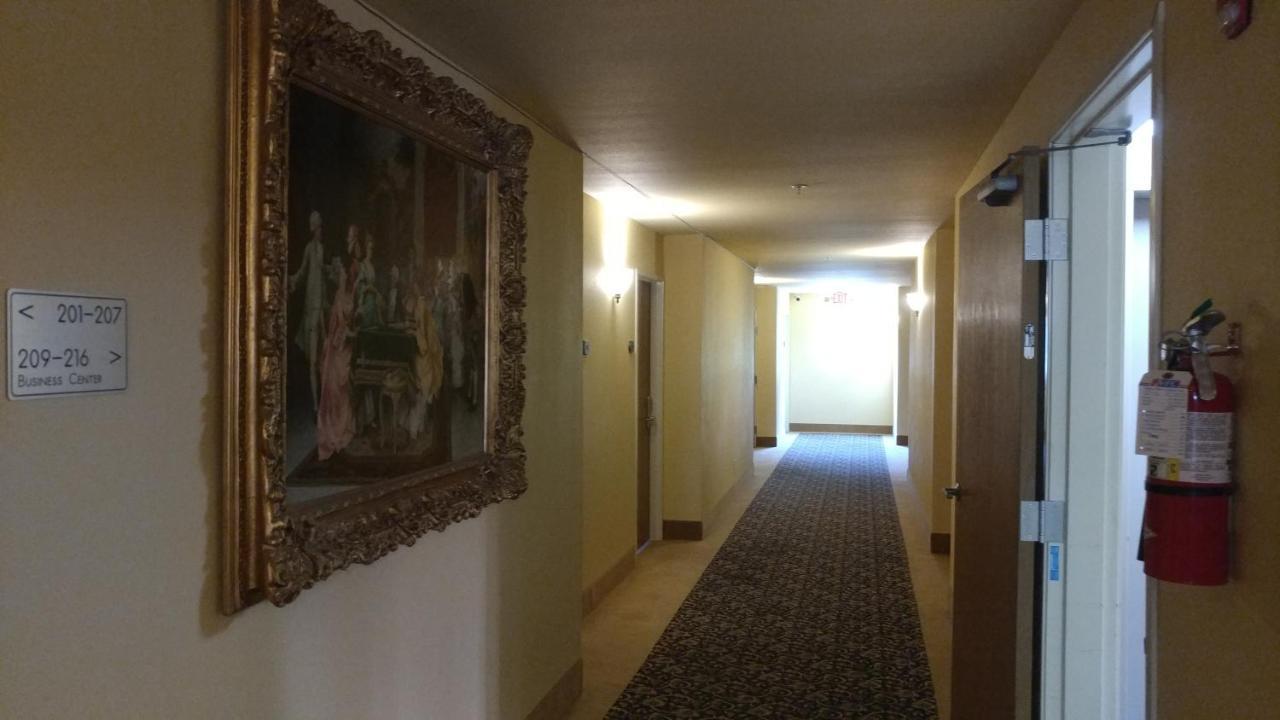 Palace Inn & Suites Lincoln City Exteriör bild